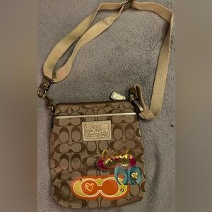 Coach Logo Poppy Daisy Crossbody